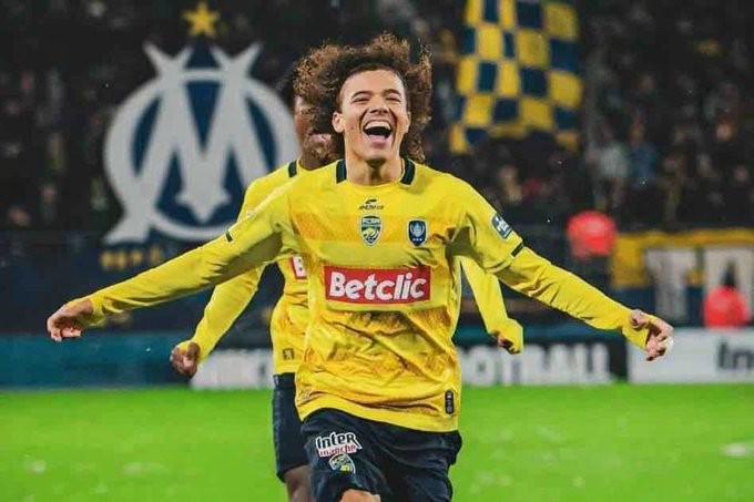 开云网站-Here we go！罗马诺：马赛就签下索肖天才中场约瑟夫达成协议